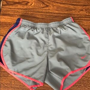 Nike Dri-Fit Girls Running Shorts L